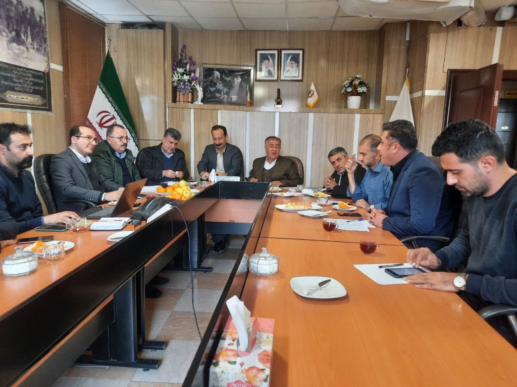 خلیل عزیزی