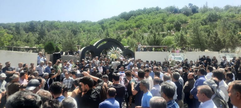 احمد شاطبی هنرمند سنندجی