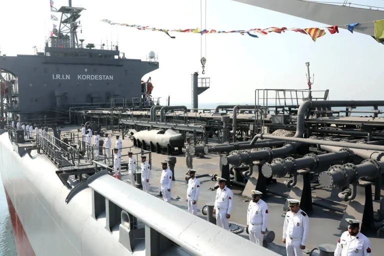 +رونمایی+از+پایگاه+شناوری+«کردستان» (4)