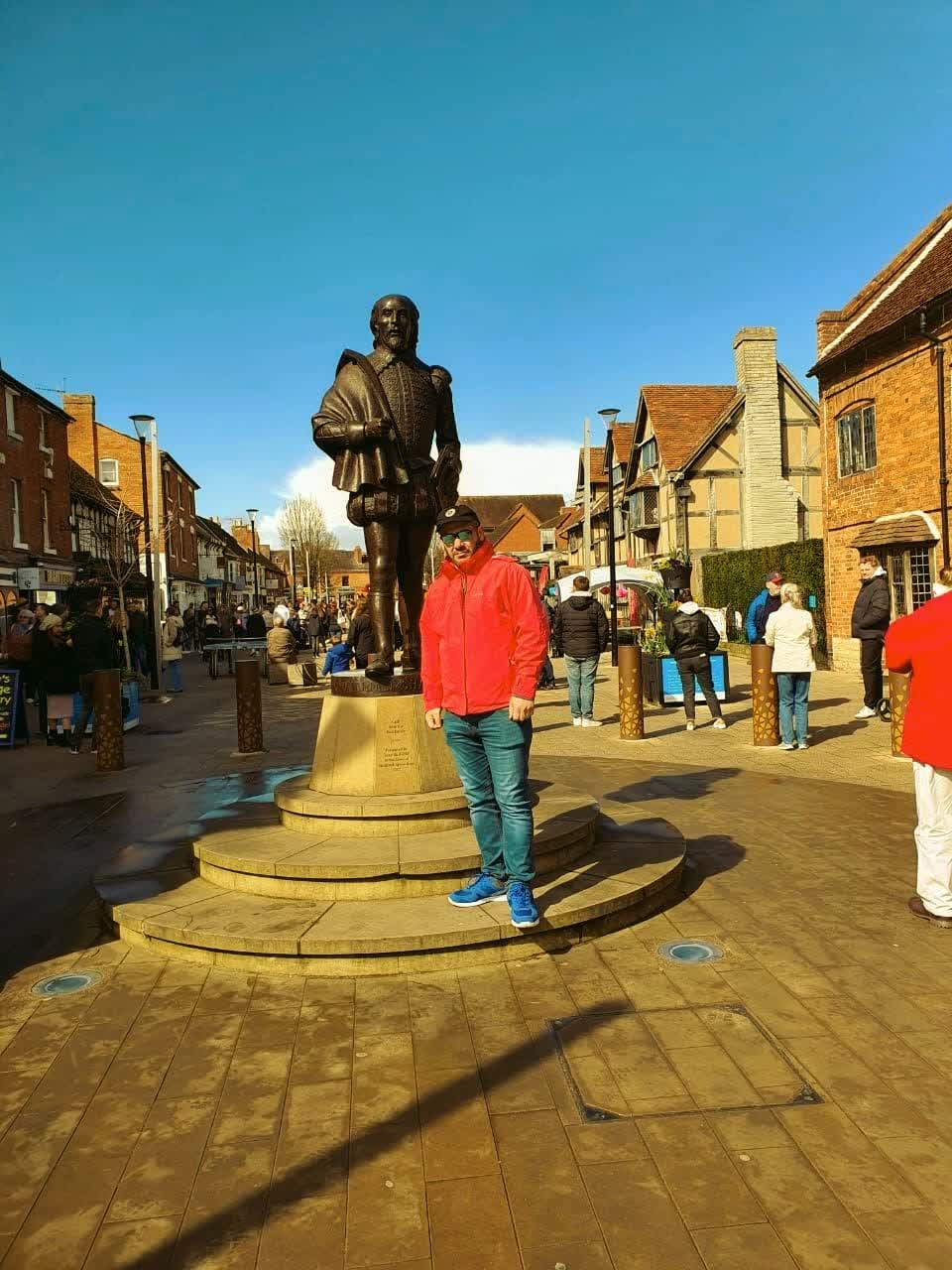 گەشتی کوردێک بۆ ماڵی شکسپیر 1